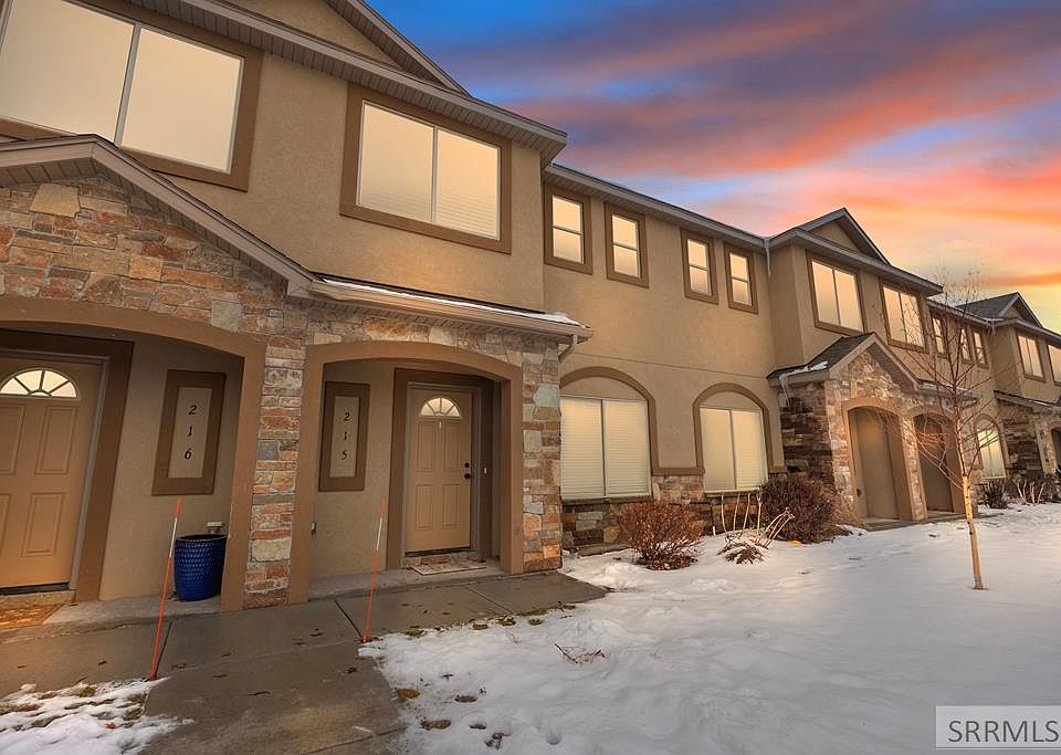 1st image of 565 Pioneer Rd #215