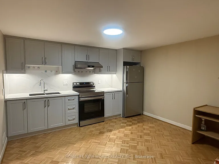 59 Forest Grove Dr #BASEMENT — Photo 10