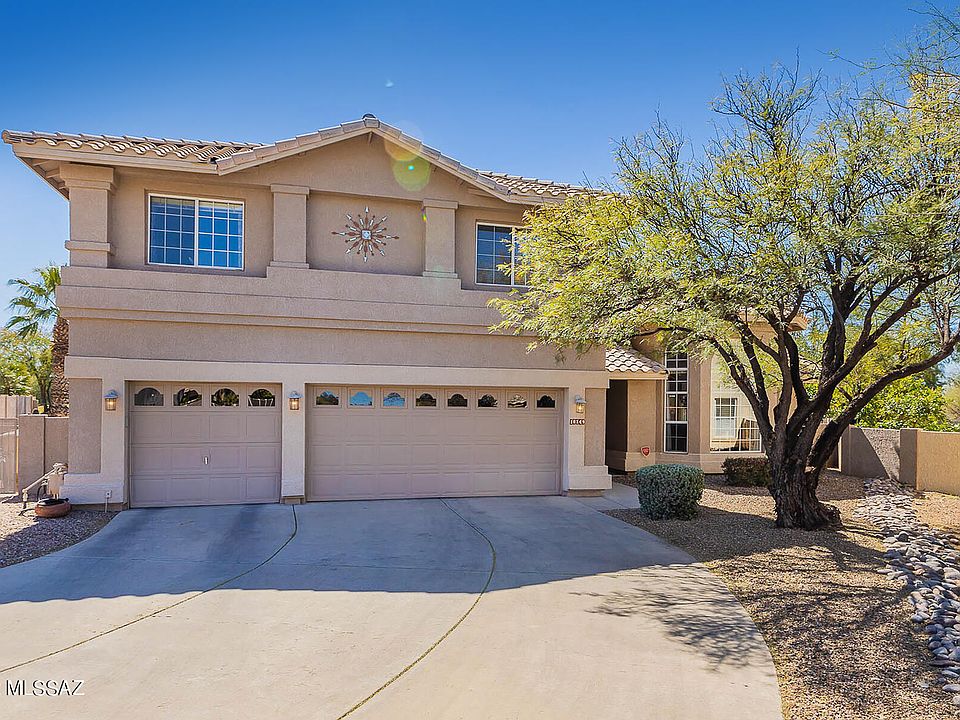 1st image of 10749 N Glen Abbey Dr