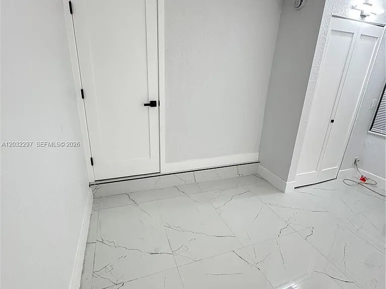 1096 NE 157th Ter — Photo 15