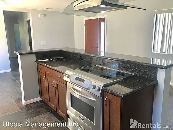 4th image of 77190 Calle Colima