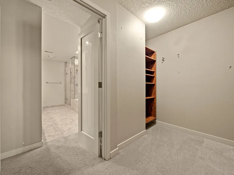 Walk-in closet