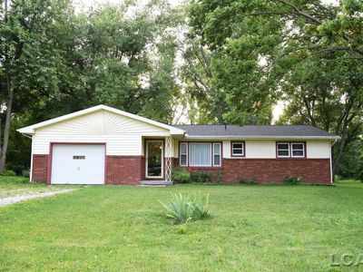 2382 W Clearview Dr, Adrian, MI, 49221