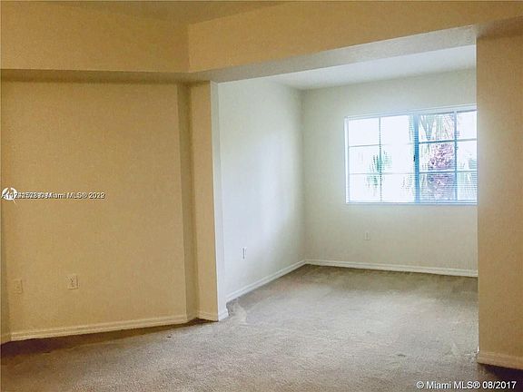 4th image of 2544 Centergate Dr APT 305