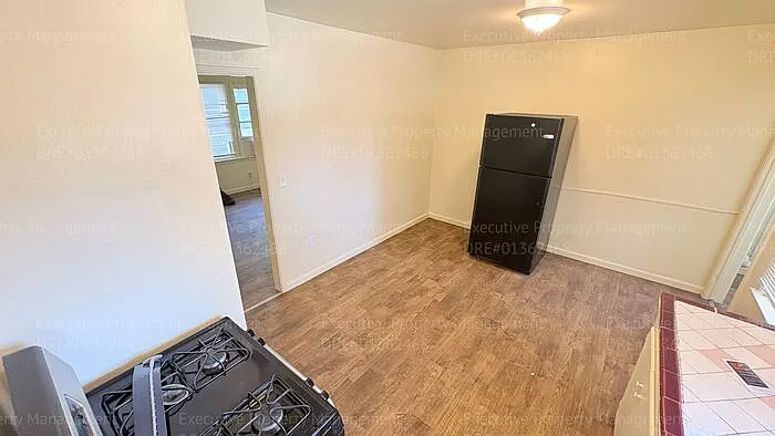 2321 N Inyo St #2321 — Photo 17