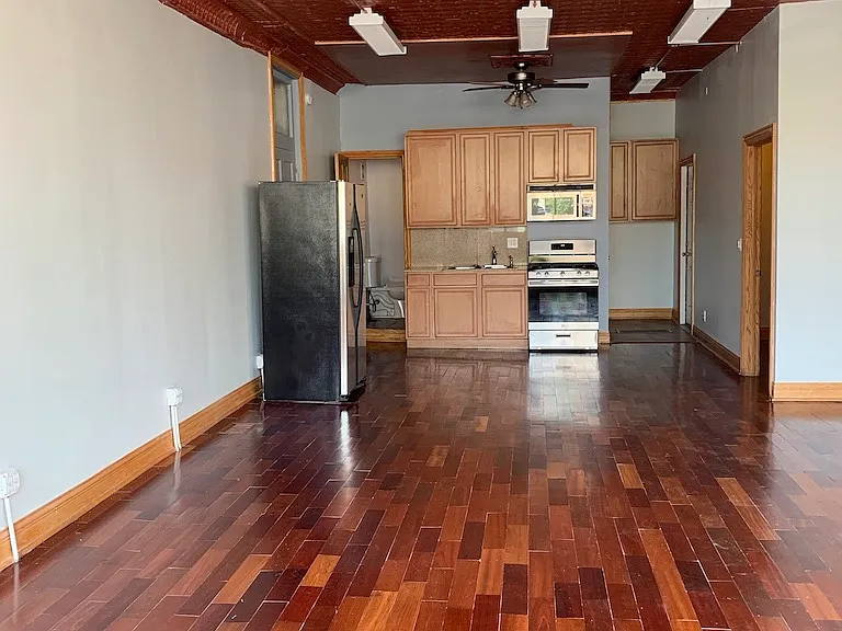 1700 S Loomis St #1F — Photo 2