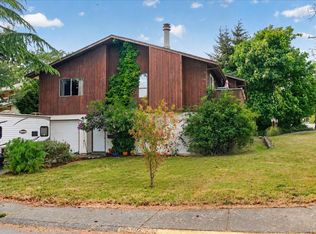 700 Stancombe Pl, Esquimalt, BC V9A7E6