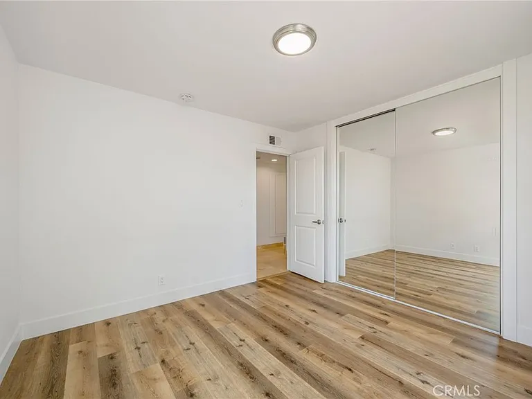 915 Miramar St — Photo 13