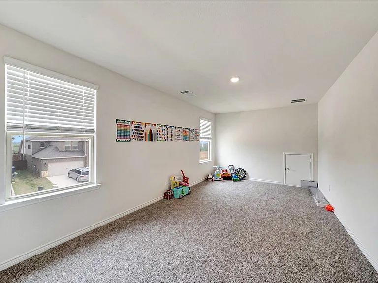 10332 Fall Brook Dr — Photo 24