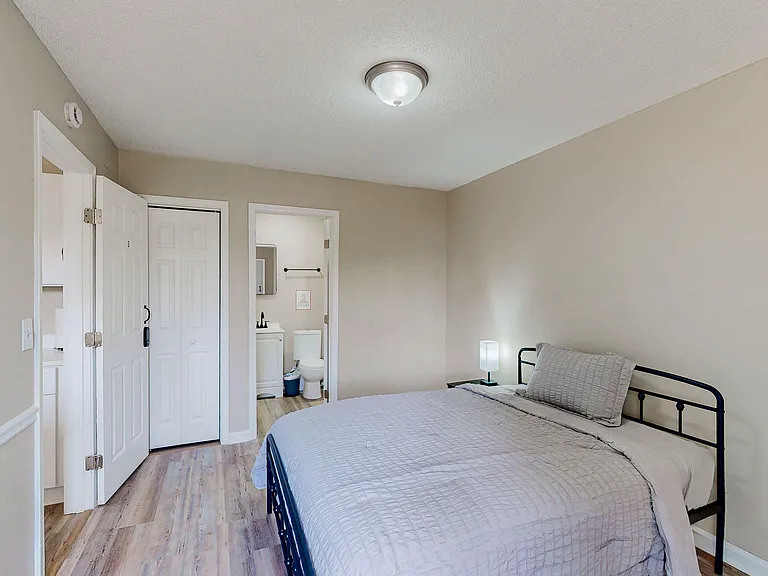 Shirewick Dr — Photo 1