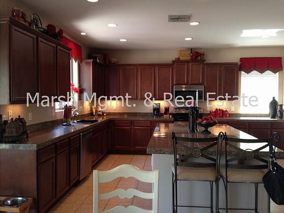 5th image of 3952 E Prescott Dr