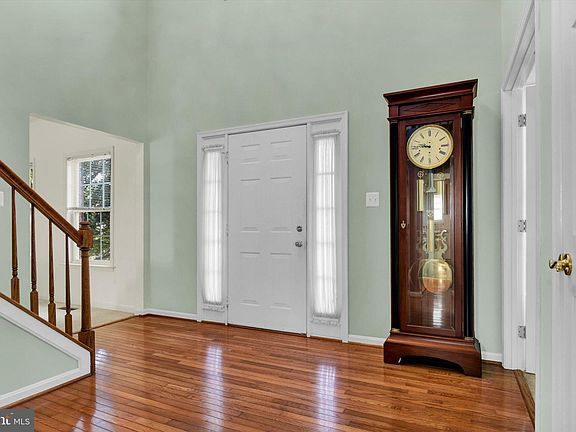 3rd image of 2245 Deadora Dr