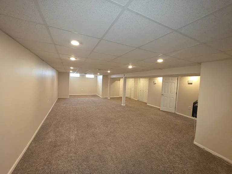 5845 Plainfield St — Photo 20