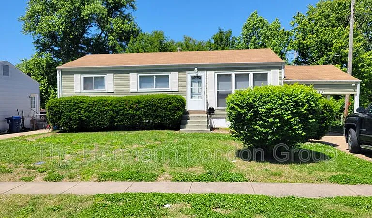 3437 Elmhurst Dr — Photo 1