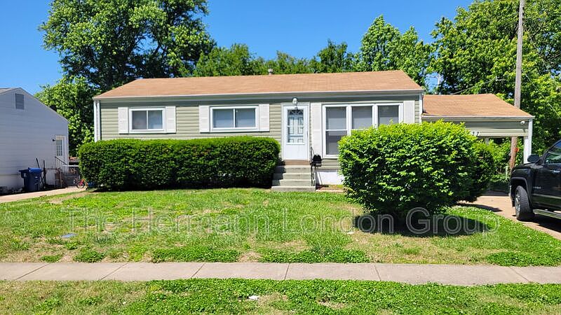 1st image of 3437 Elmhurst Dr