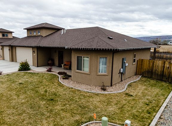 3rd image of 1152 Cherrywood Ave