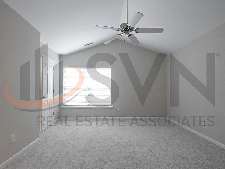 1007 Red Hat Ln — Photo 13