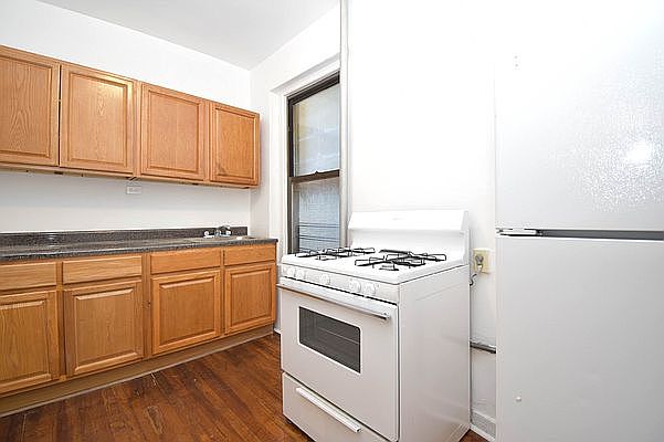 2nd image of 1555 Grand Concourse #3F