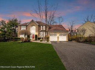 2 Kensington Ct, Jackson, NJ