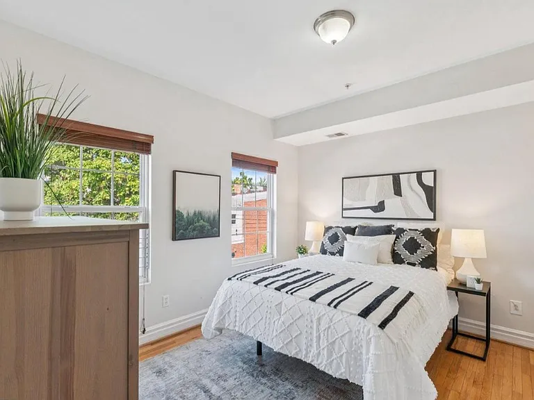 224 S St NE #2 — Photo 9