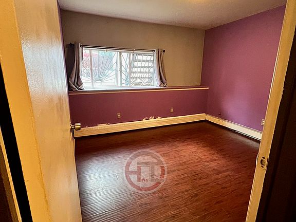 5th image of 1473 Longfellow Ave Floor 1