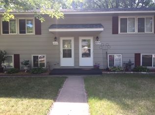 9254 Syndicate Ave, Circle Pines, MN 55014