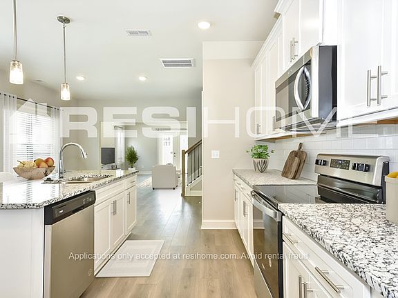 4th image of 143A Belinda Pkwy