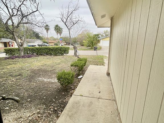 3rd image of 1078 Honey Tree St
