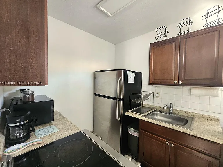 11220 NE 11th Pl #11220 — Photo 13