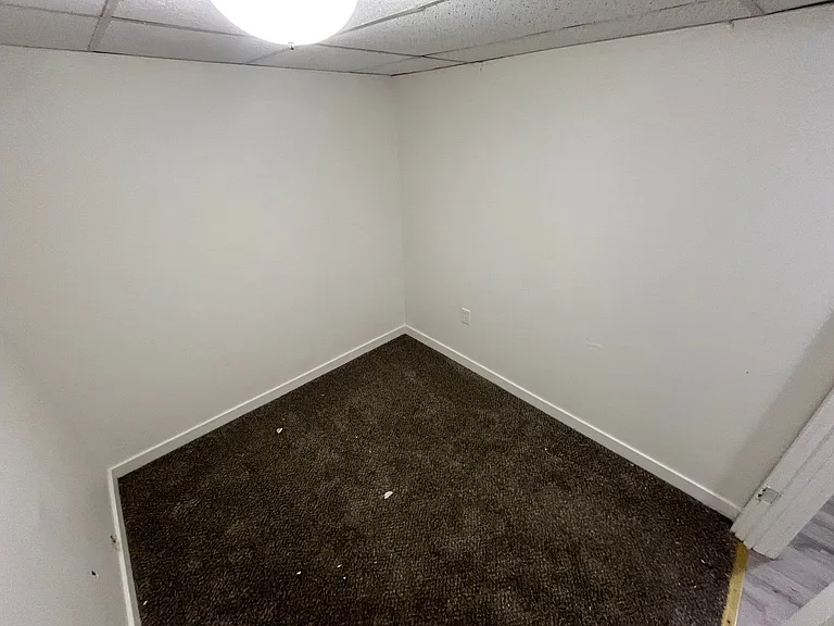 110 Alderson St — Photo 6
