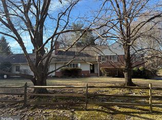 10816 Fox Hunt Ln, Rockville, MD 20854