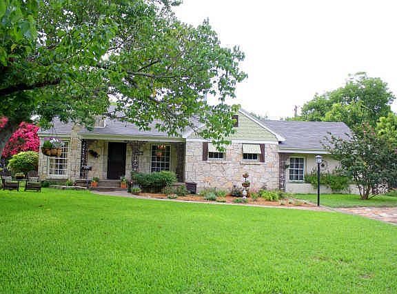 2nd image of 9814 El Patio Dr