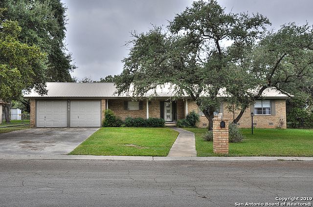 1st image of 298 Kerlick Ln