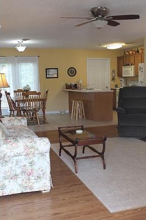 3rd image of 2023 Weaver Pike APT 15