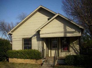 614 Ritchey St, Gainesville, TX 76240