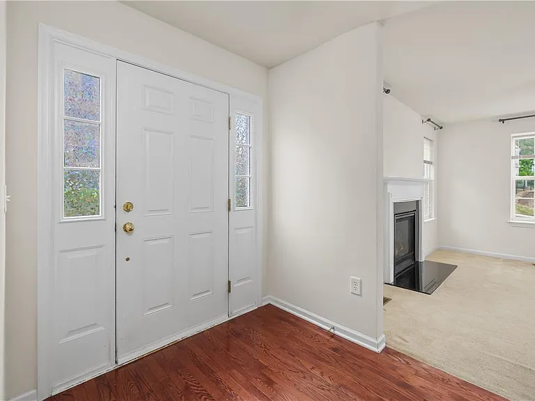 4165 Bunker Hill Dr N — Photo 5