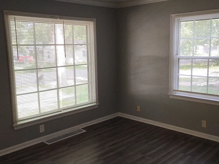 4325 N Olney St — Photo 12