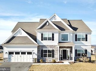 124 Vista Dr, Hummelstown, PA 17036