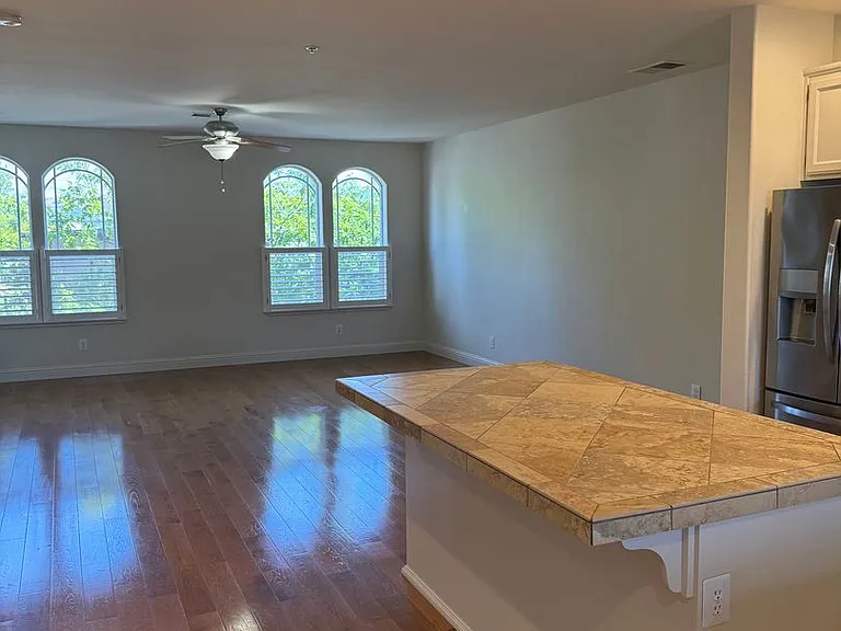 236 Windsor River Rd — Photo 3