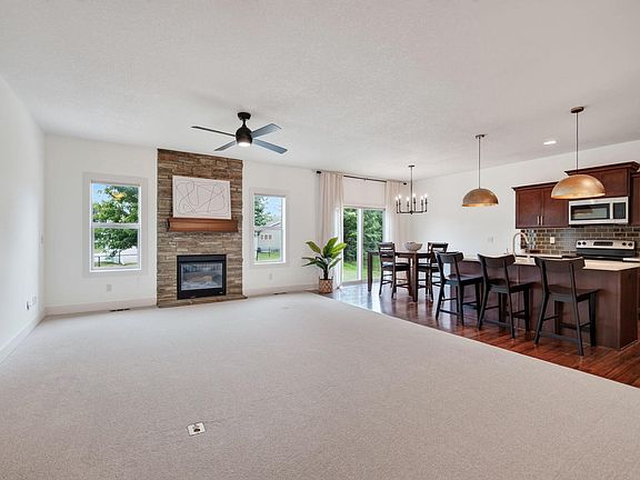 5th image of 9774 Cedarwood Dr