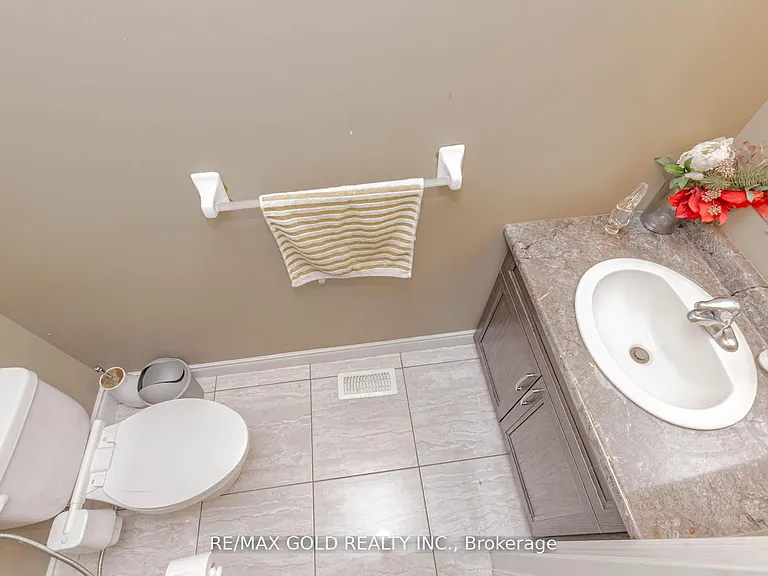 240 Birkinshaw Rd — Photo 26