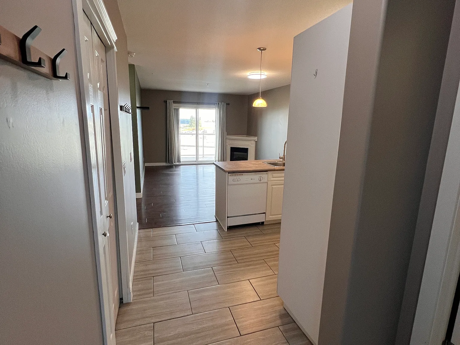 304 12 Street — Photo 3