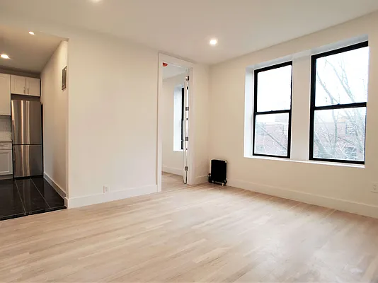 Rented by EXR | media 15