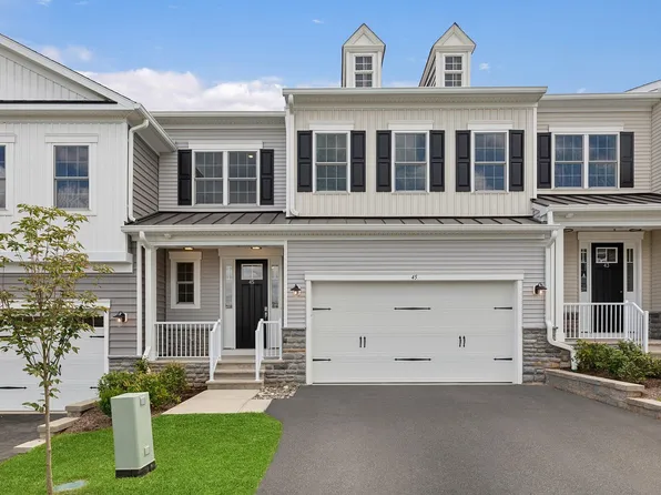 45 Hillandale Dr, Far Hills, NJ 07931