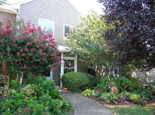 828 Sardis Cove Dr, Charlotte, NC