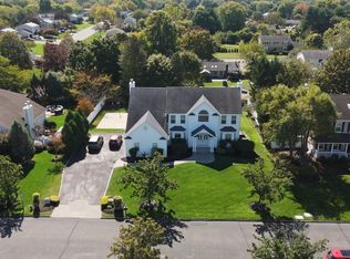 39 Island Trail, Mount Sinai, NY 11766