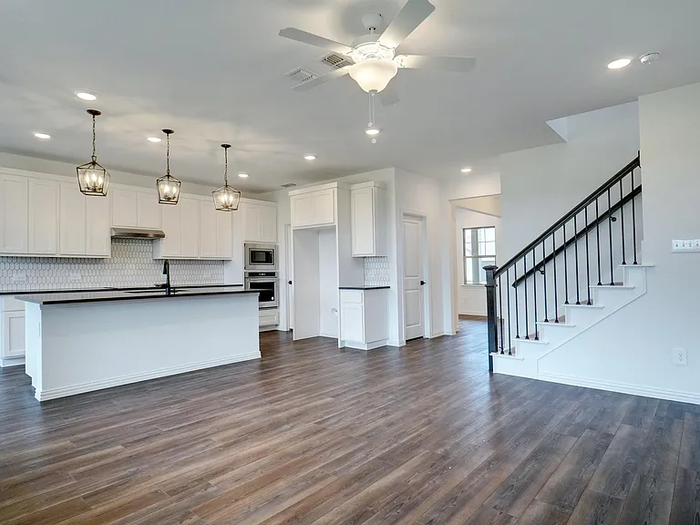 1608 Pine Valley Dr — Photo 7