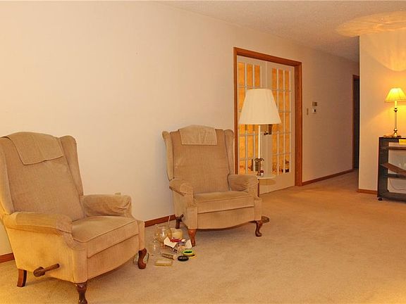 5th image of 8894 Ennis Dr