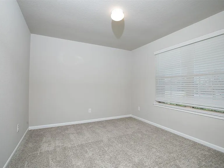 18435 Grayson Bluff Way — Photo 11