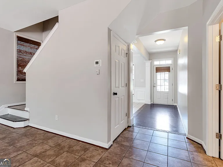 214 Farm Manor Ct — Photo 3